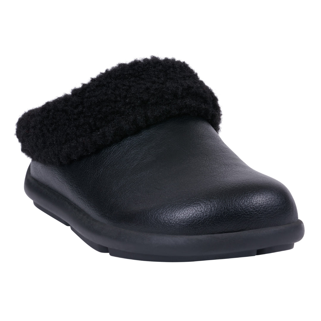 Women's Shari Black Flat